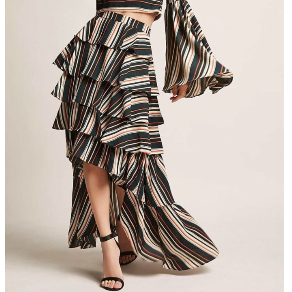 NWT Reveuse skirt